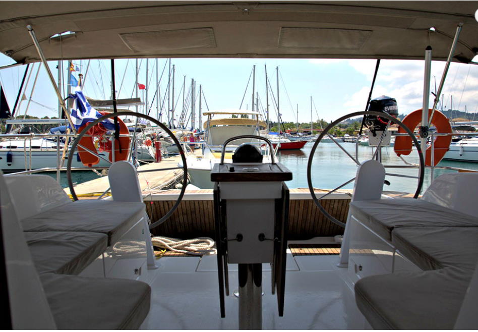 Photo #3 - Bavaria Cruiser 46 - 4 cab. (Lenco) in Korfu - 61205