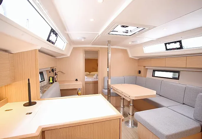 Bavaria C42 (Aqua)  - 2