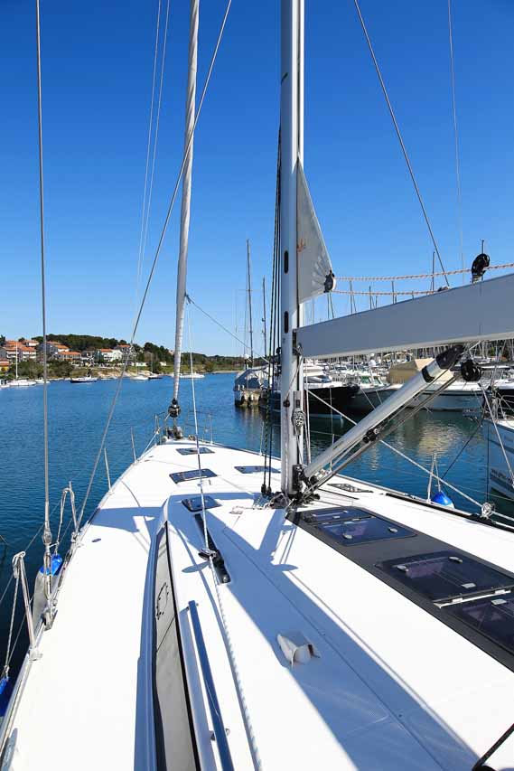 Photo #5 - Bavaria Cruiser 56 - 5 + 1 cab. (Domo) in Pula - 43842