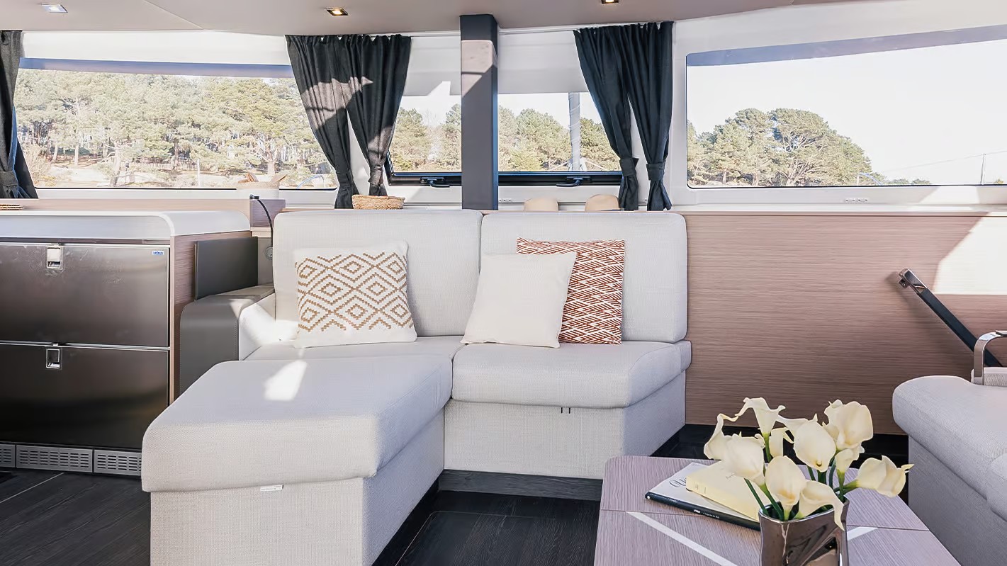Photo #11 - Fountaine Pajot Aura 51 (Mer Sea) in St. Thomas - 61207