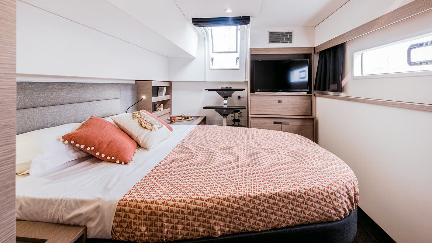 Photo #16 - Fountaine Pajot Aura 51 (Mer Sea) in St. Thomas - 61207