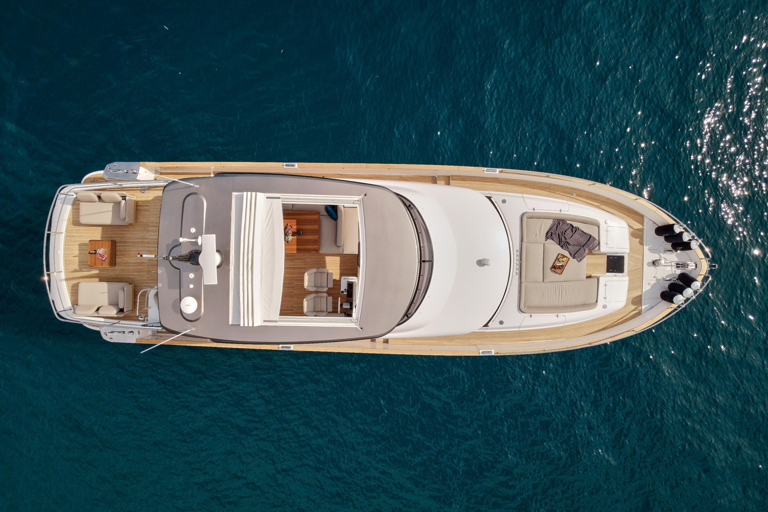 Photo #3 - Azimut Magellano 66 (Ava 2) in Trogir - 61215