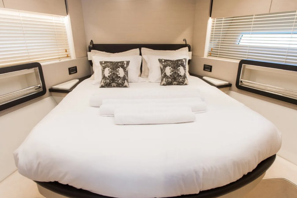 Photo #9 - Azimut 72 Fly (Alyss) in Trogir - 61217