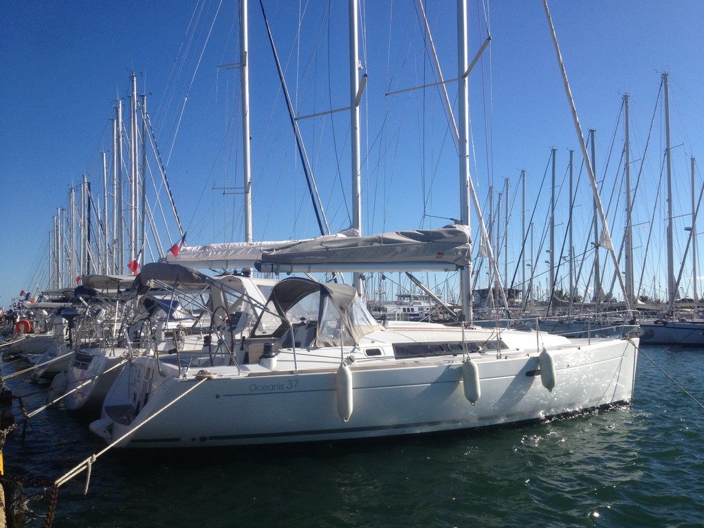 Photo #1 - Oceanis 37 (Beleza) in Tolone - 61410