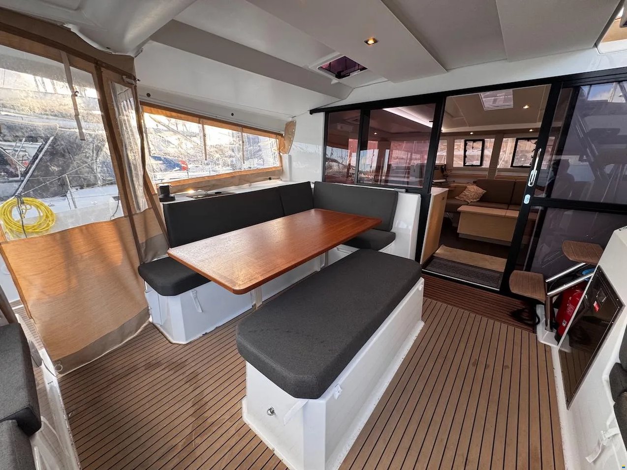 Photo #7 - Fountaine Pajot Astrea 42 Maestro (Kahuna) en Toulon - 61258