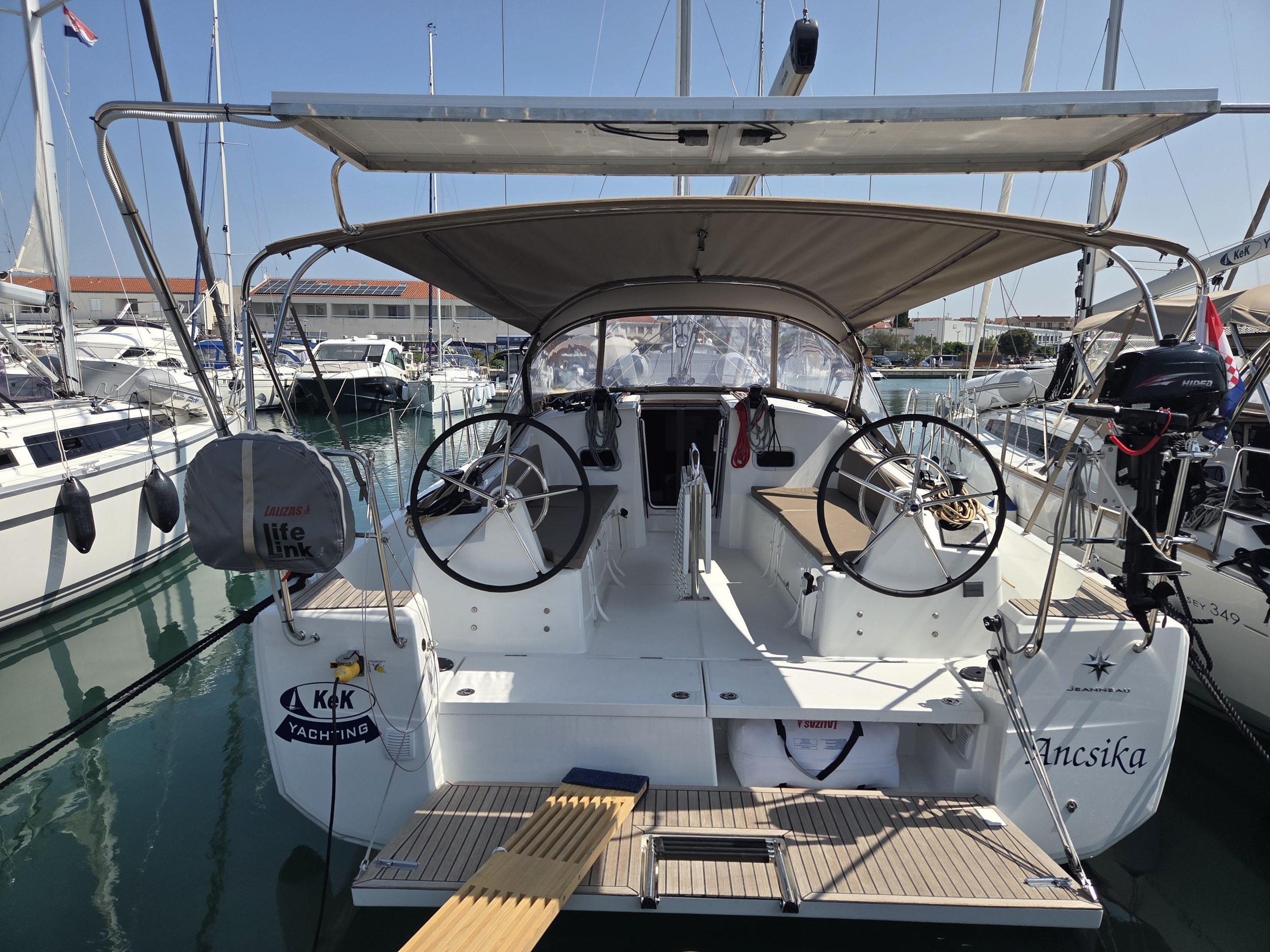 Photo #3 - Sun Odyssey 380 (Ancsika) in Pirovac - 61272