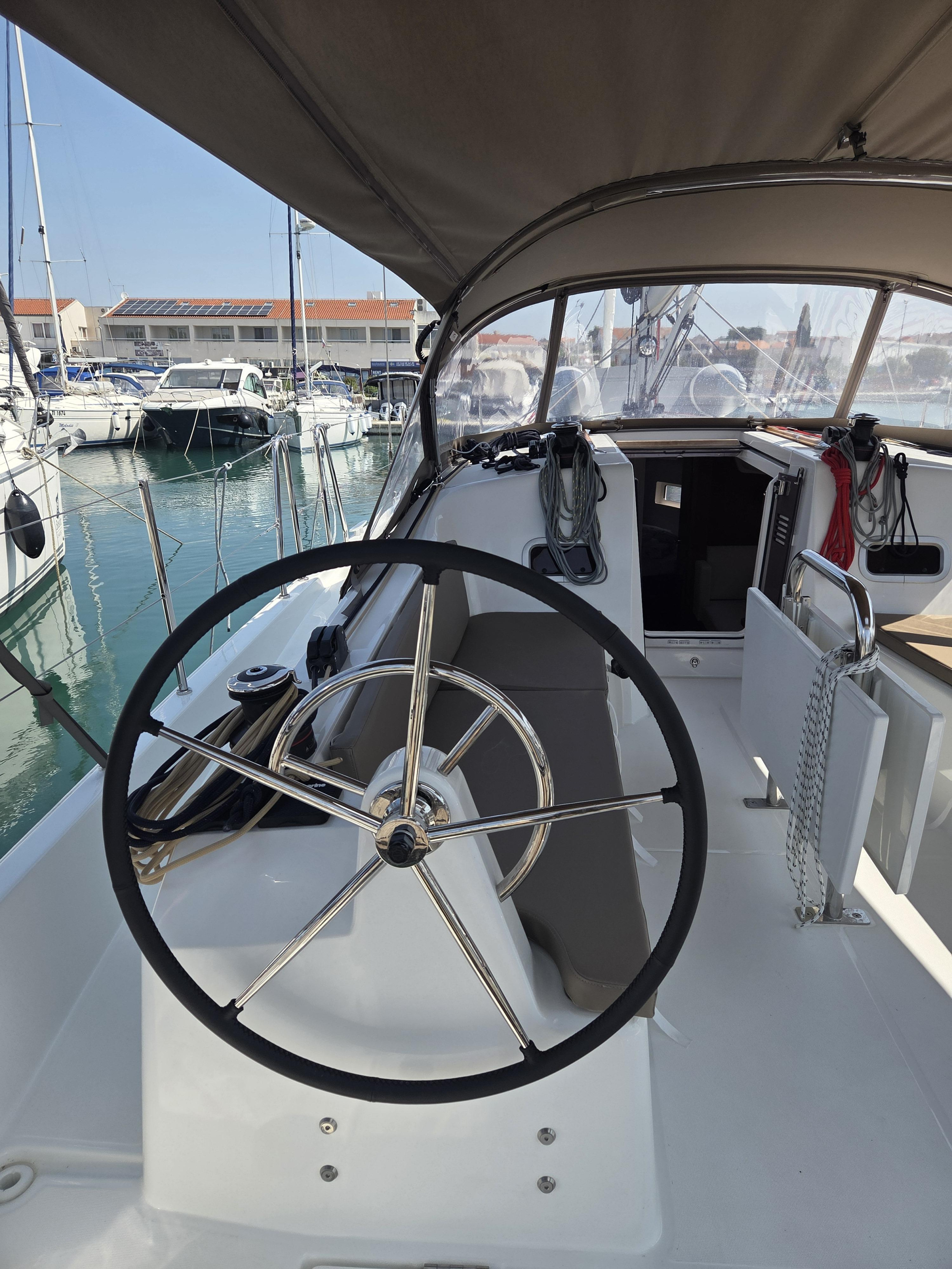 Photo #9 - Sun Odyssey 380 (Ancsika) in Pirovac - 61272