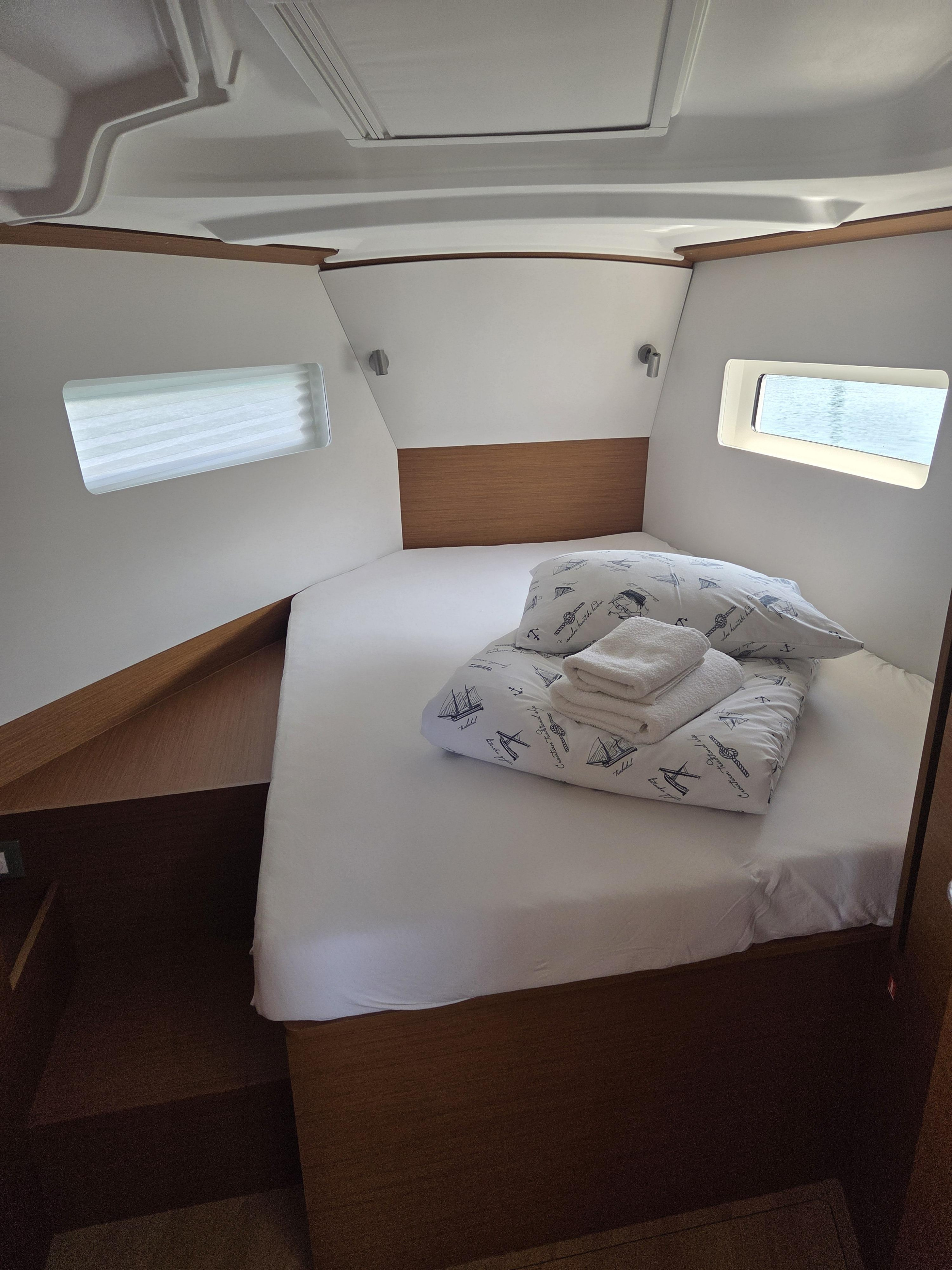 Photo #13 - Sun Odyssey 380 (Ancsika) in Pirovac - 61272