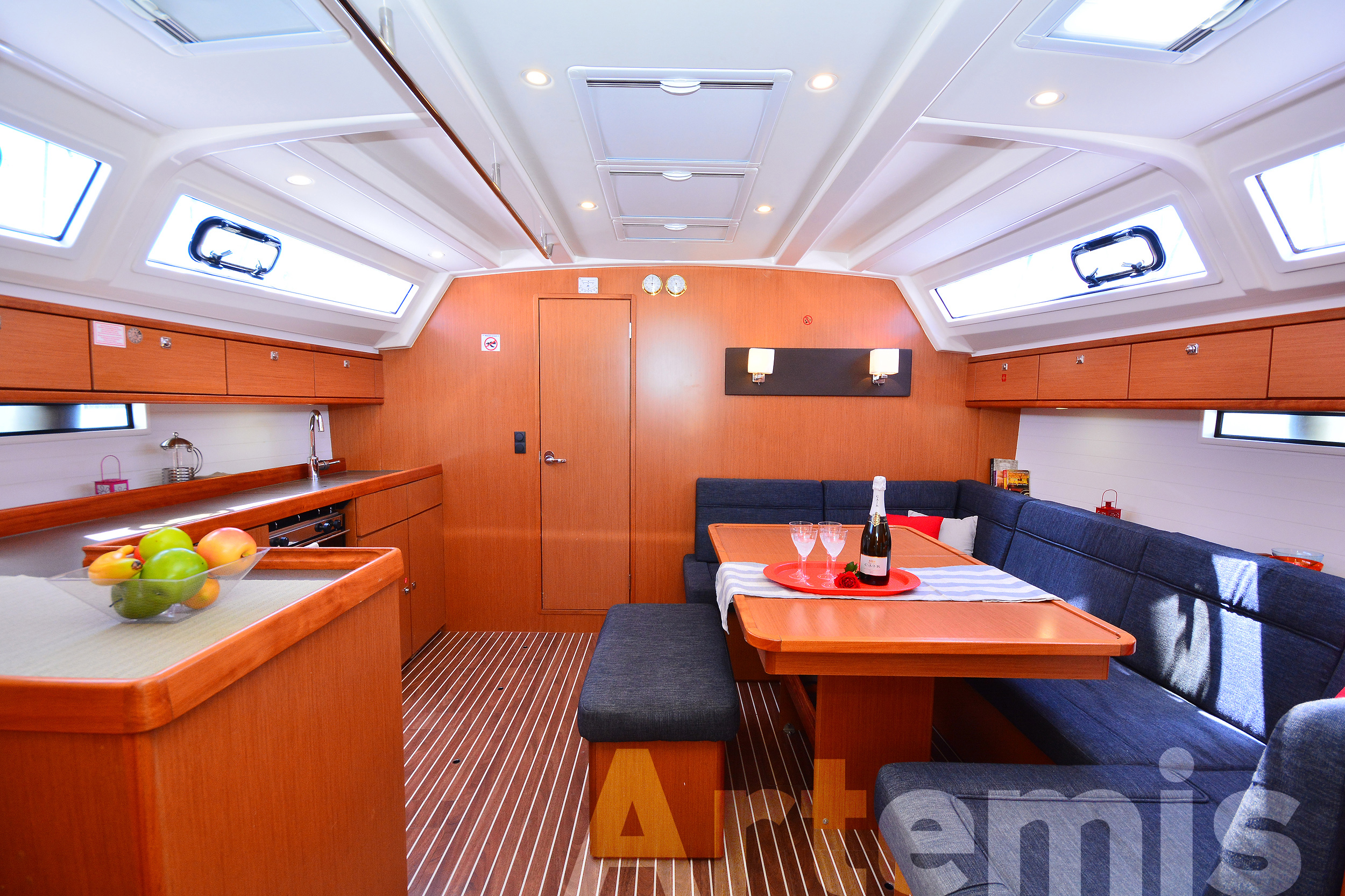 Photo #11 - Bavaria Cruiser 46 - 4 cab. (Artemis) in Athen - 43872