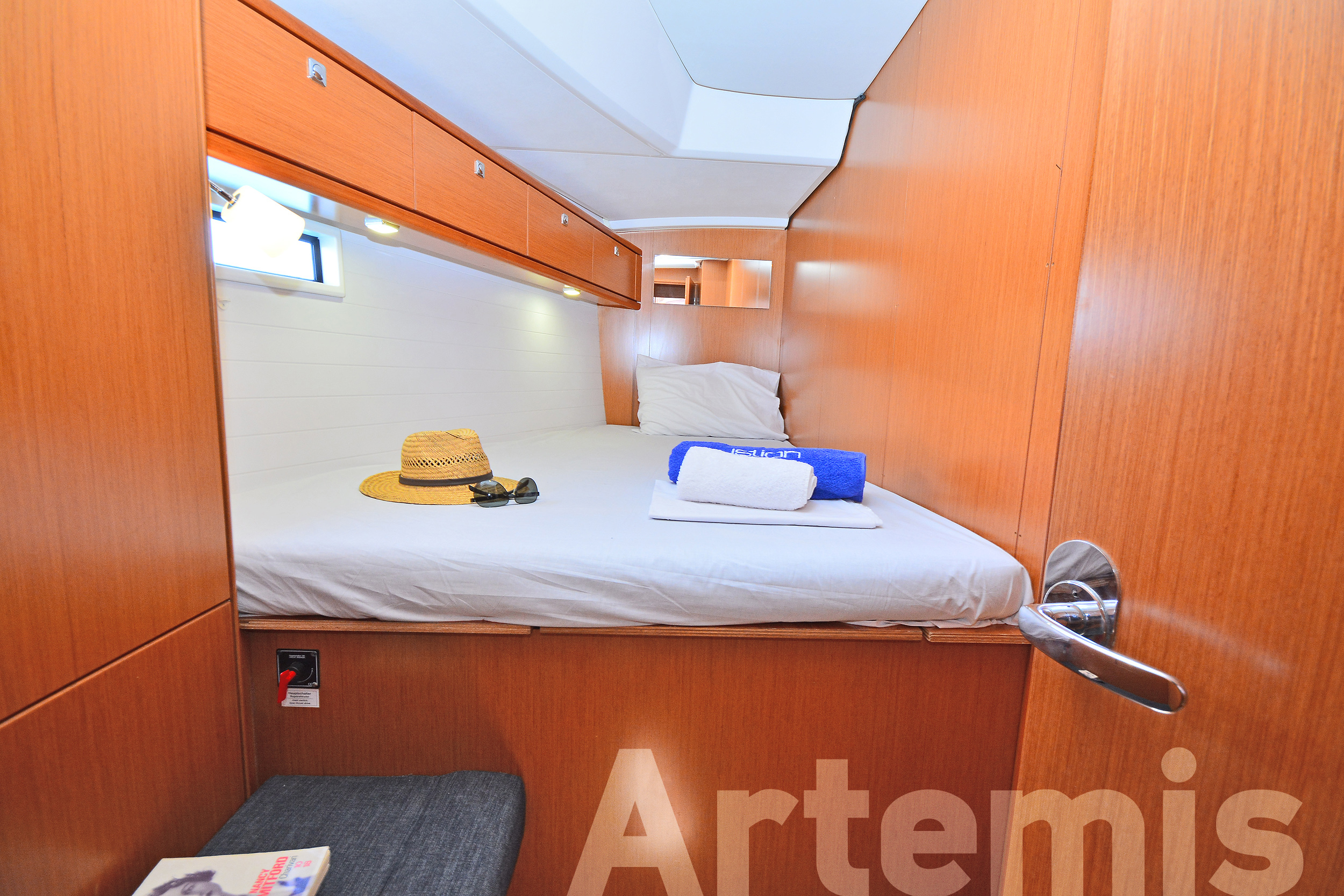 Photo #12 - Bavaria Cruiser 46 - 4 cab. (Artemis) in Athen - 43872