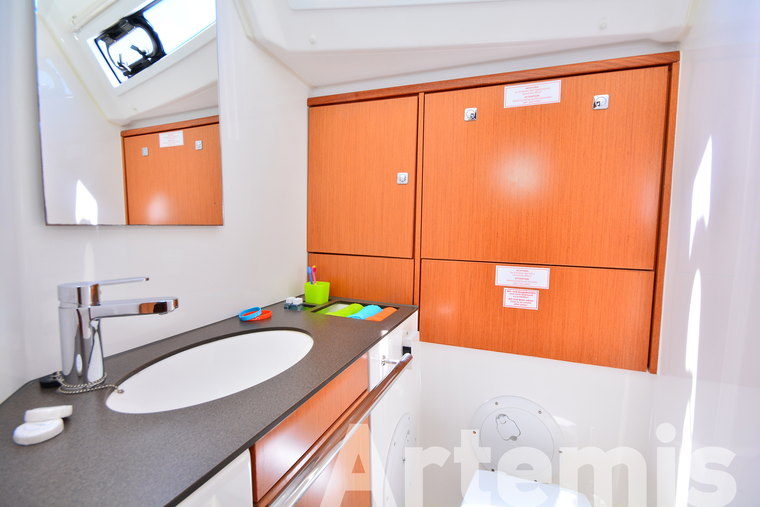 Photo #16 - Bavaria Cruiser 46 - 4 cab. (Artemis) in Athen - 43872