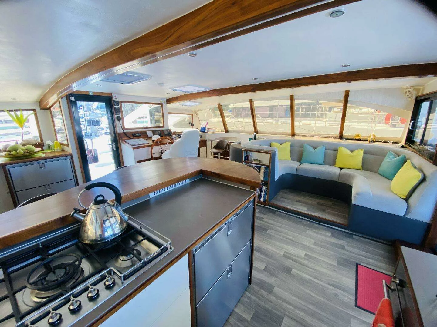 Sea-Tribe DH550 (Valerie)  - 4