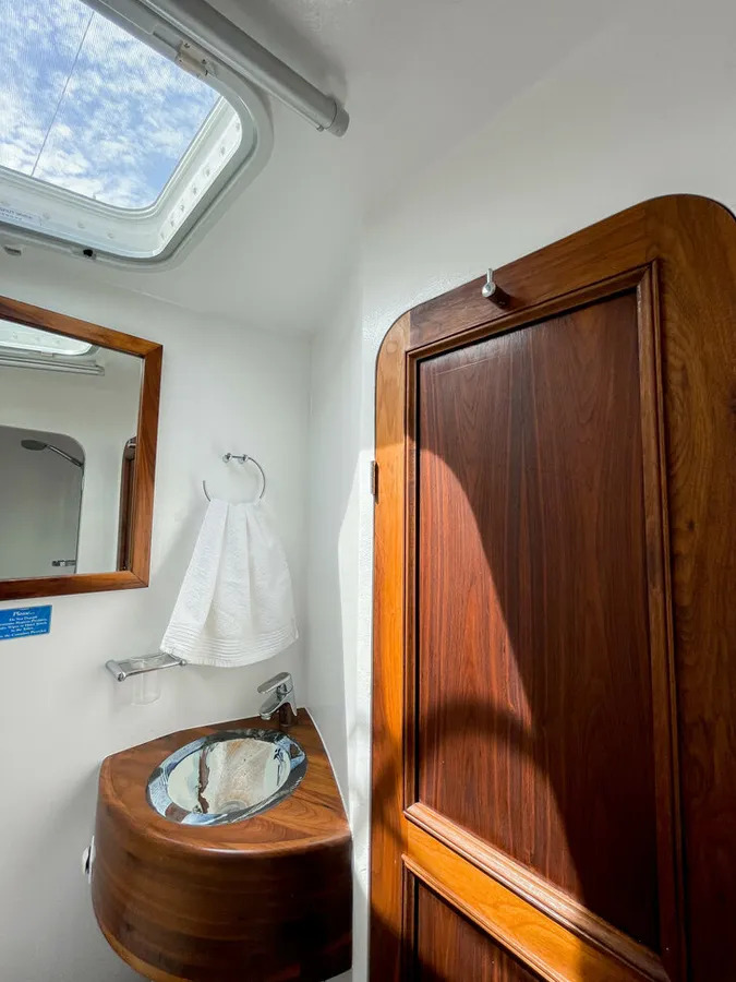 Photo #15 - Sea-Tribe DH550 (Valerie) in Mahe - 61292