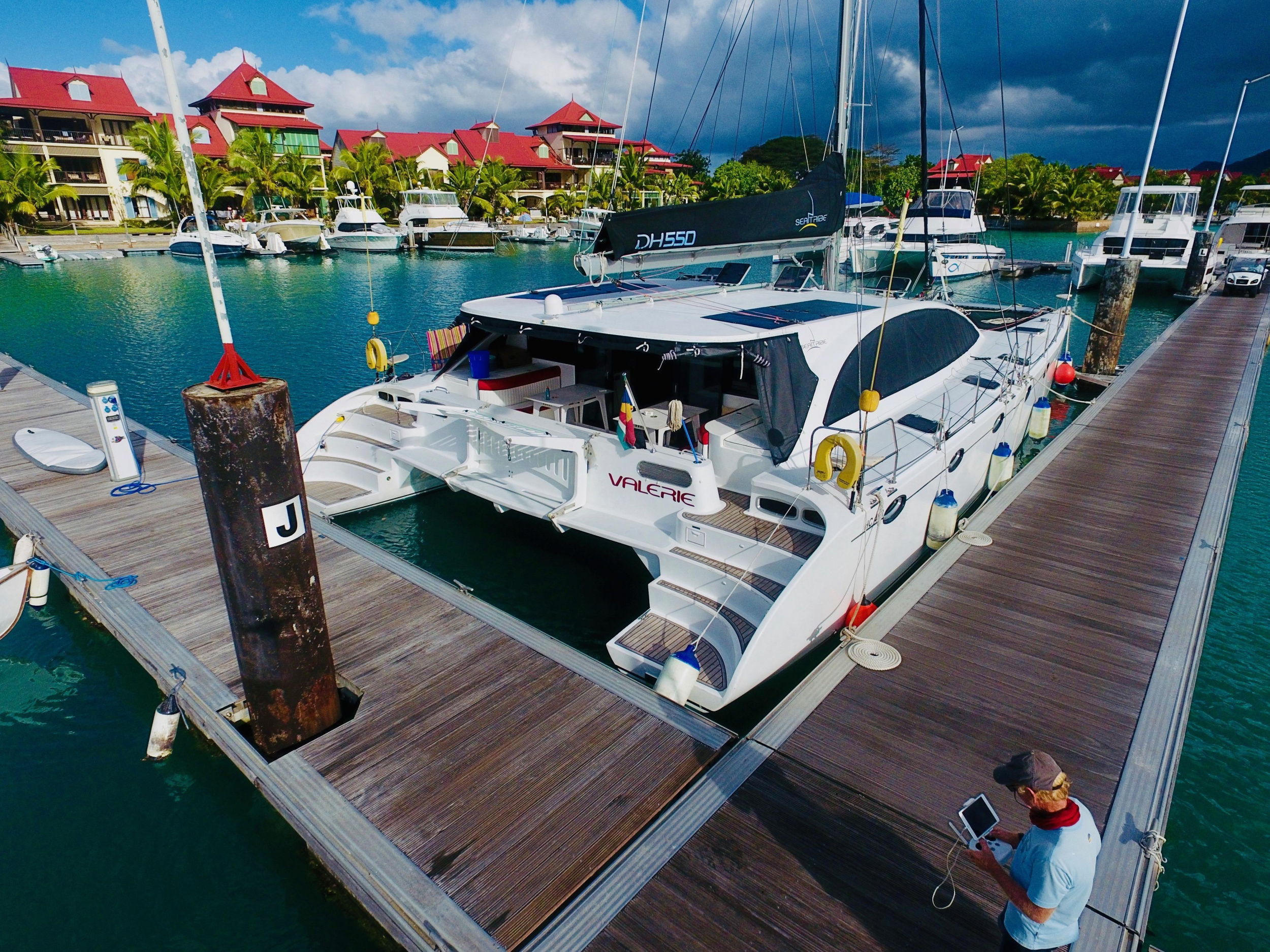 Photo #1 - Sea-Tribe DH550 (Valerie) in Mahe - 61292