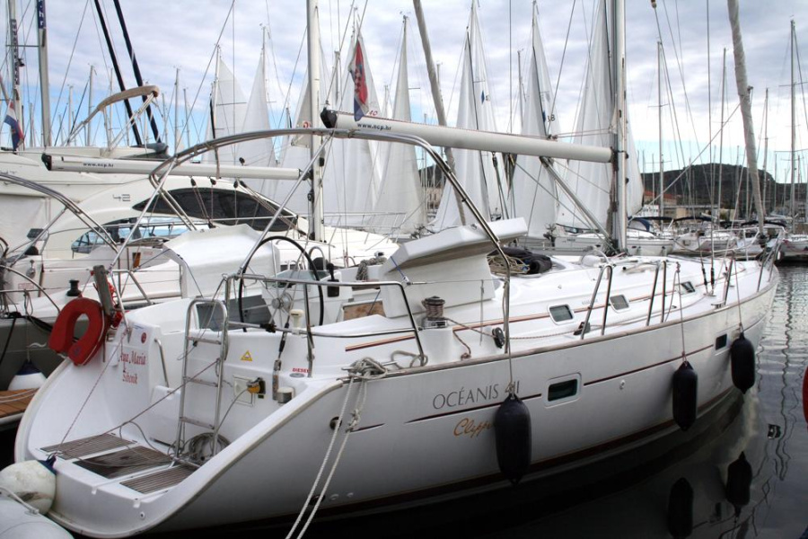 Photo #11 - Oceanis Clipper 411 - 4 cab. (Ana Marija) in Sibenik - 43841
