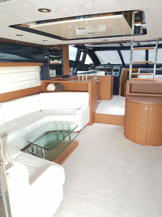 Photo #6 - Riva Dolcevita 70 Super - 3 + 1 cab. (Dolce Vita) in Novigrad - 61442