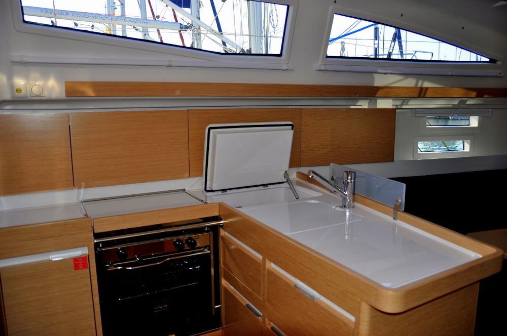 Photo #4 - Elan 354 Impression (Orange AS) in Izola - 43903
