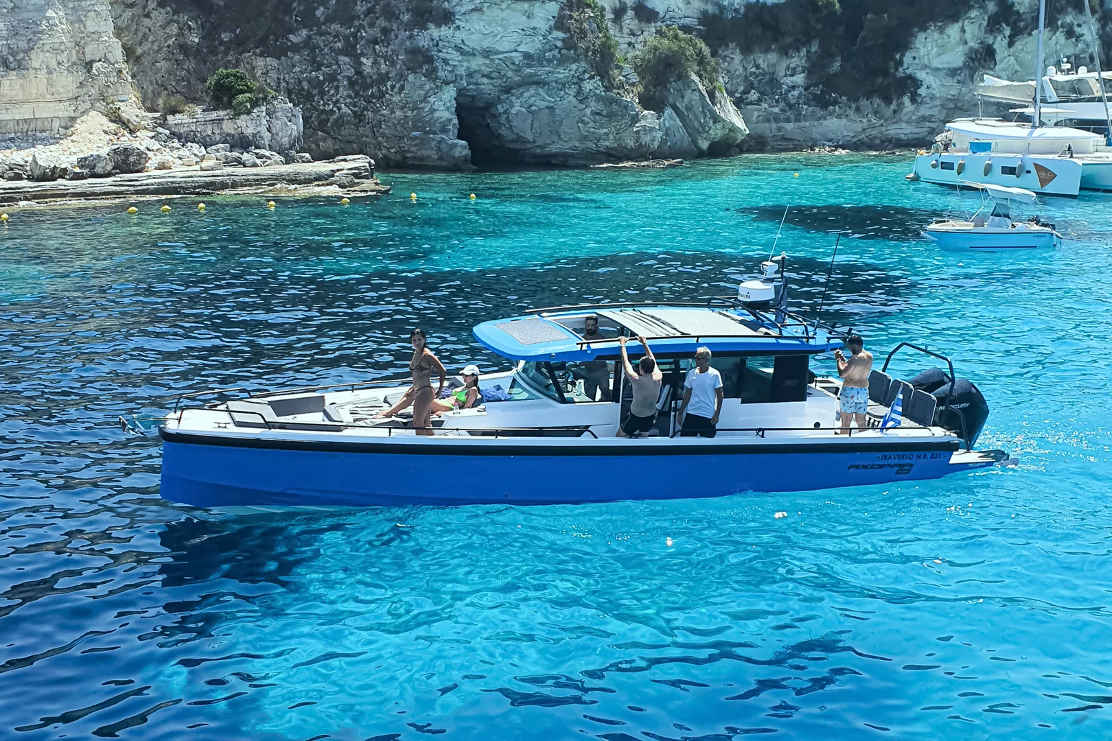 Axopar 37 XC Cross Cabin (Traverso)  - 4