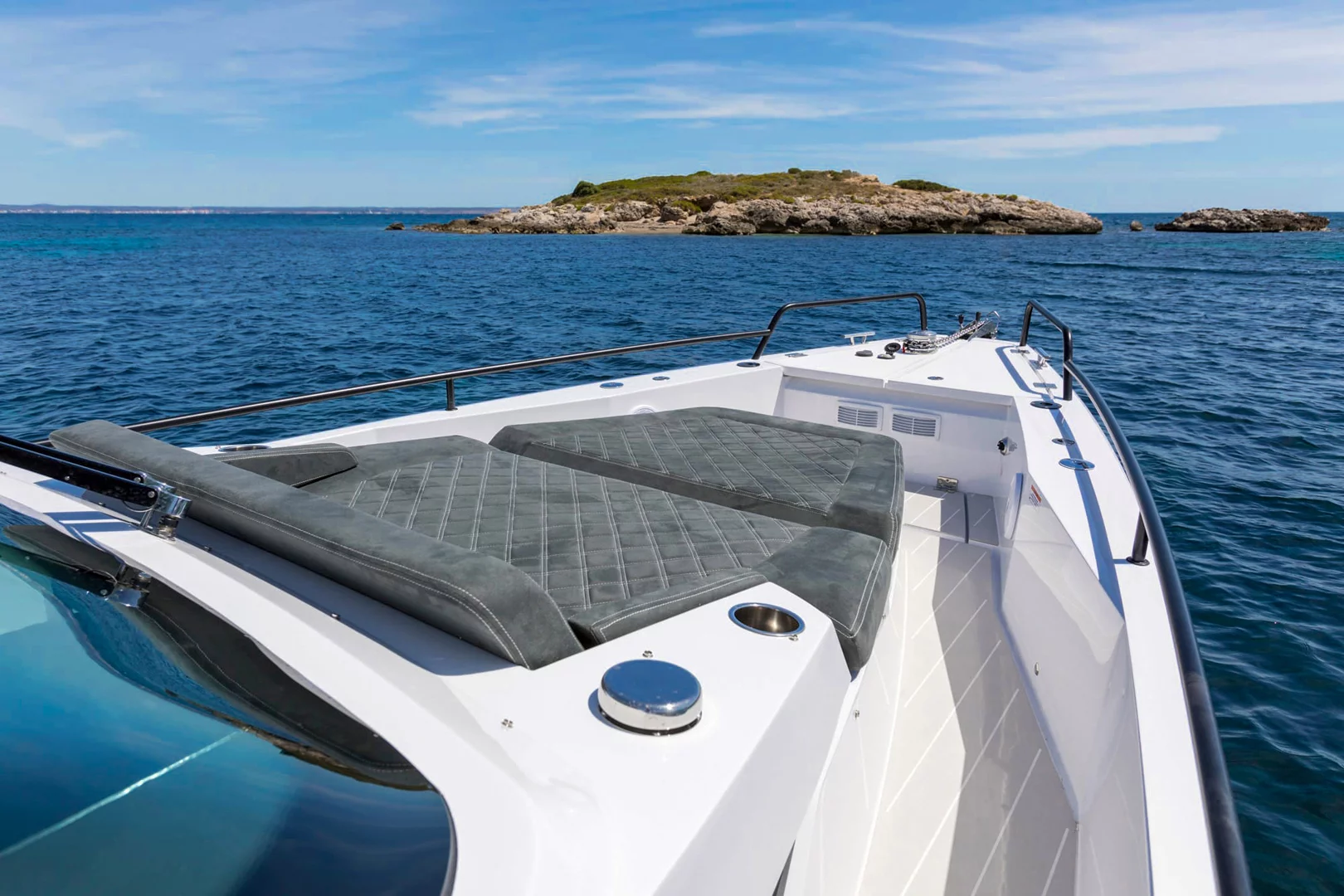Axopar 37 XC Cross Cabin (Traverso)  - 5