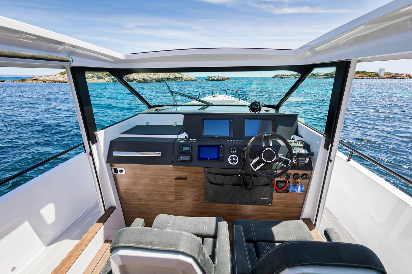 Axopar 37 XC Cross Cabin (Traverso)  - 8