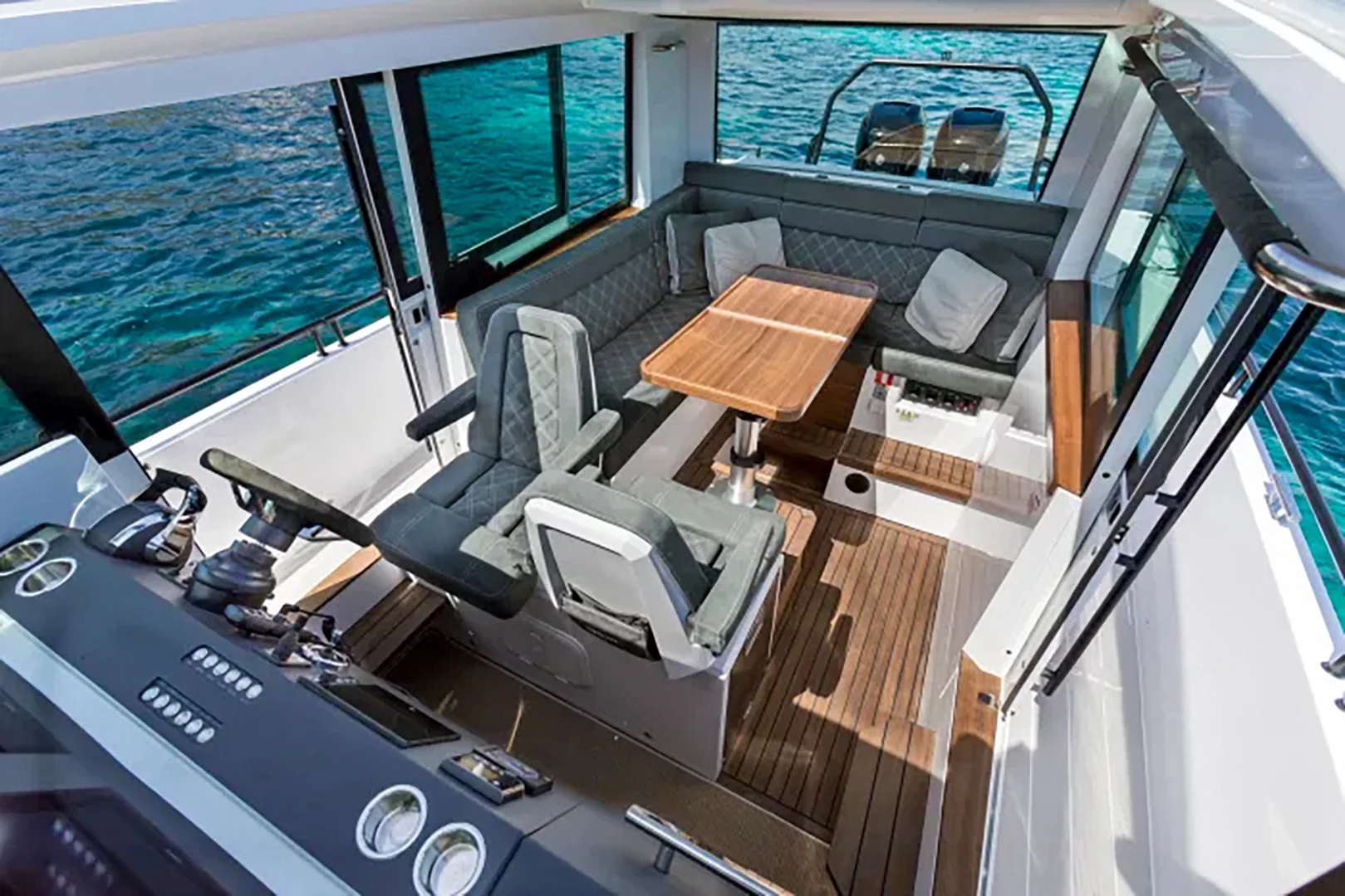 Axopar 37 XC Cross Cabin (Traverso)  - 9