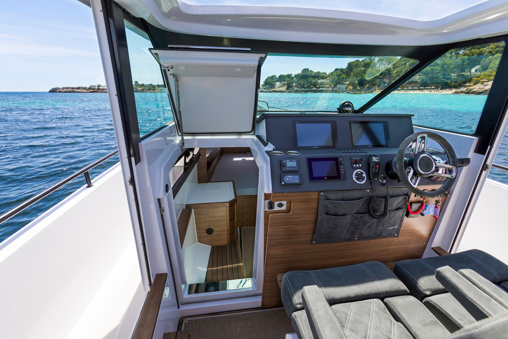 Photo #13 - Axopar 37 XC Cross Cabin (Traverso) en Corfou - 61473