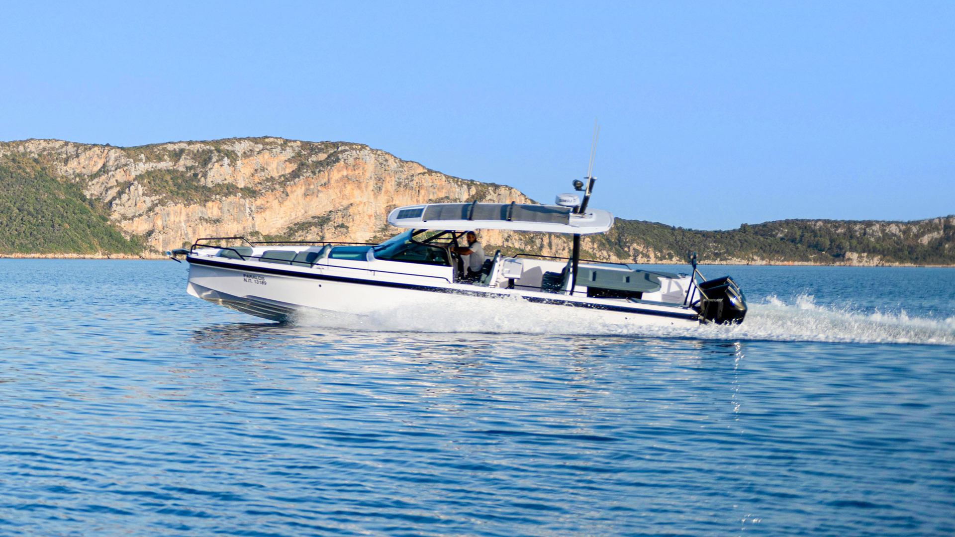 Photo #1 - Axopar 37 Sun Top (Paralos) en Paros - 61487