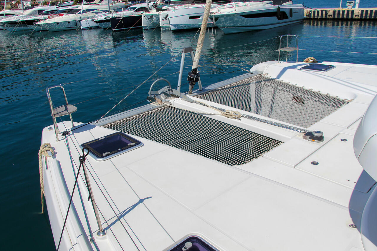 Photo #7 - Lagoon 42 - 4 + 2 cab. (Poppy) en Split - 61459
