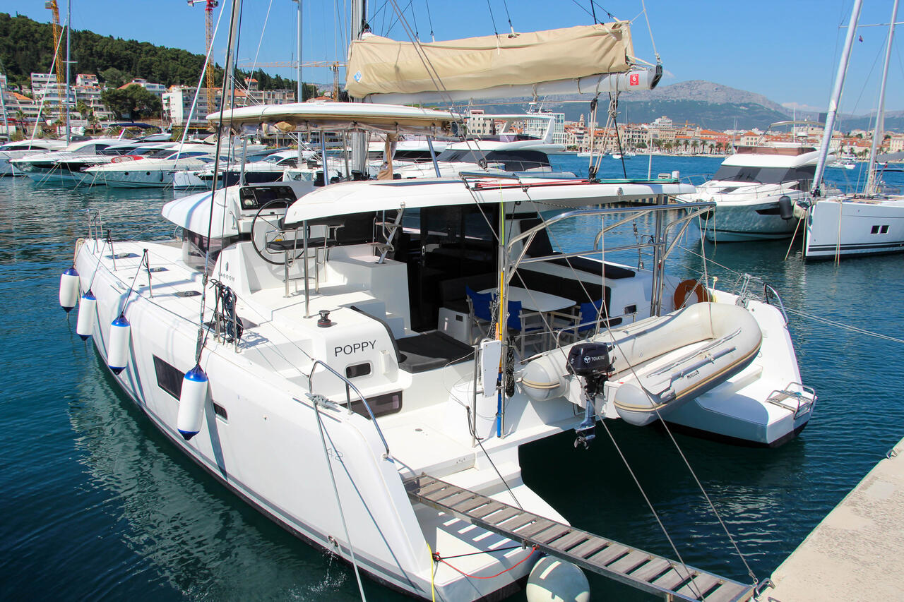 Photo #13 - Lagoon 42 - 4 + 2 cab. (Poppy) en Split - 61459