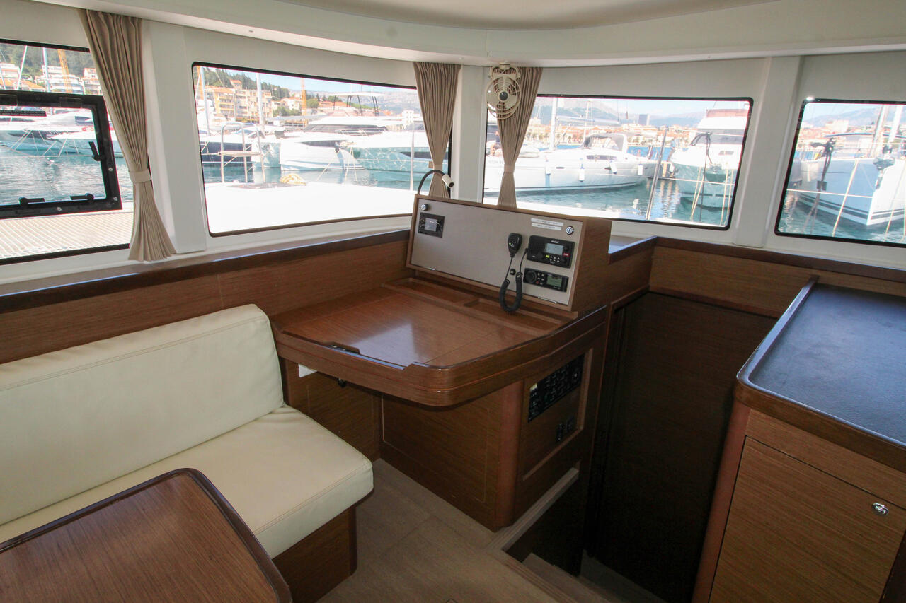 Photo #16 - Lagoon 42 - 4 + 2 cab. (Poppy) en Split - 61459