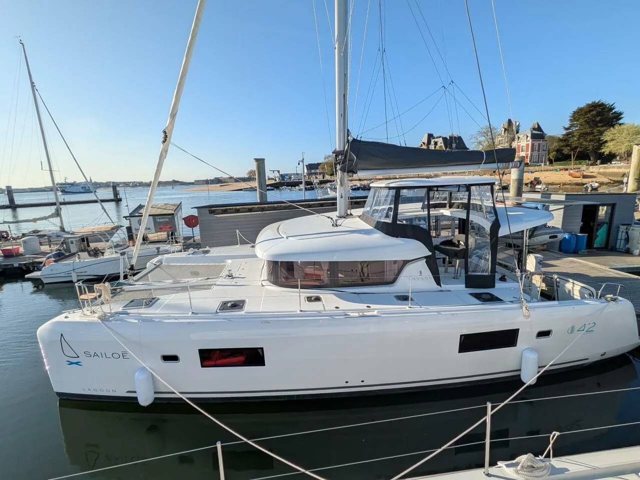 Lagoon 42 - 4 + 2 cab. (Zannannan)  - 3