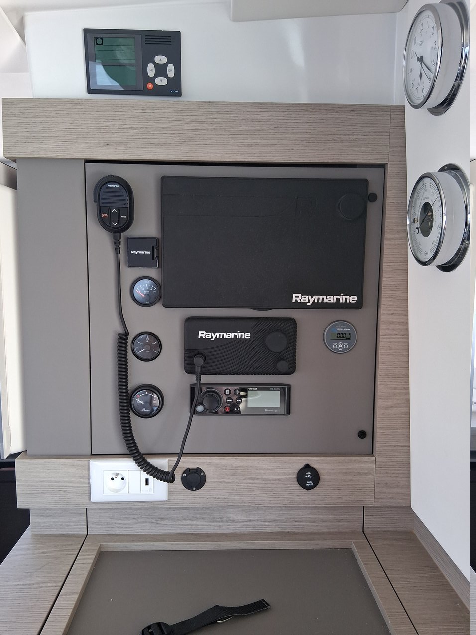 Photo #9 - Fountaine Pajot MY4.S - Maestro (Blue Champagne) en La Rochelle - 61779