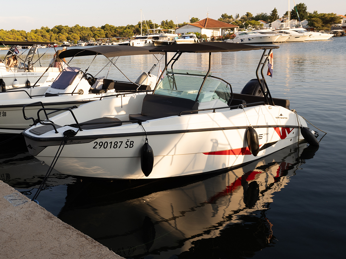 Photo #1 - Northmaster 645 Open (NN2) en Solaris Resort - 61711