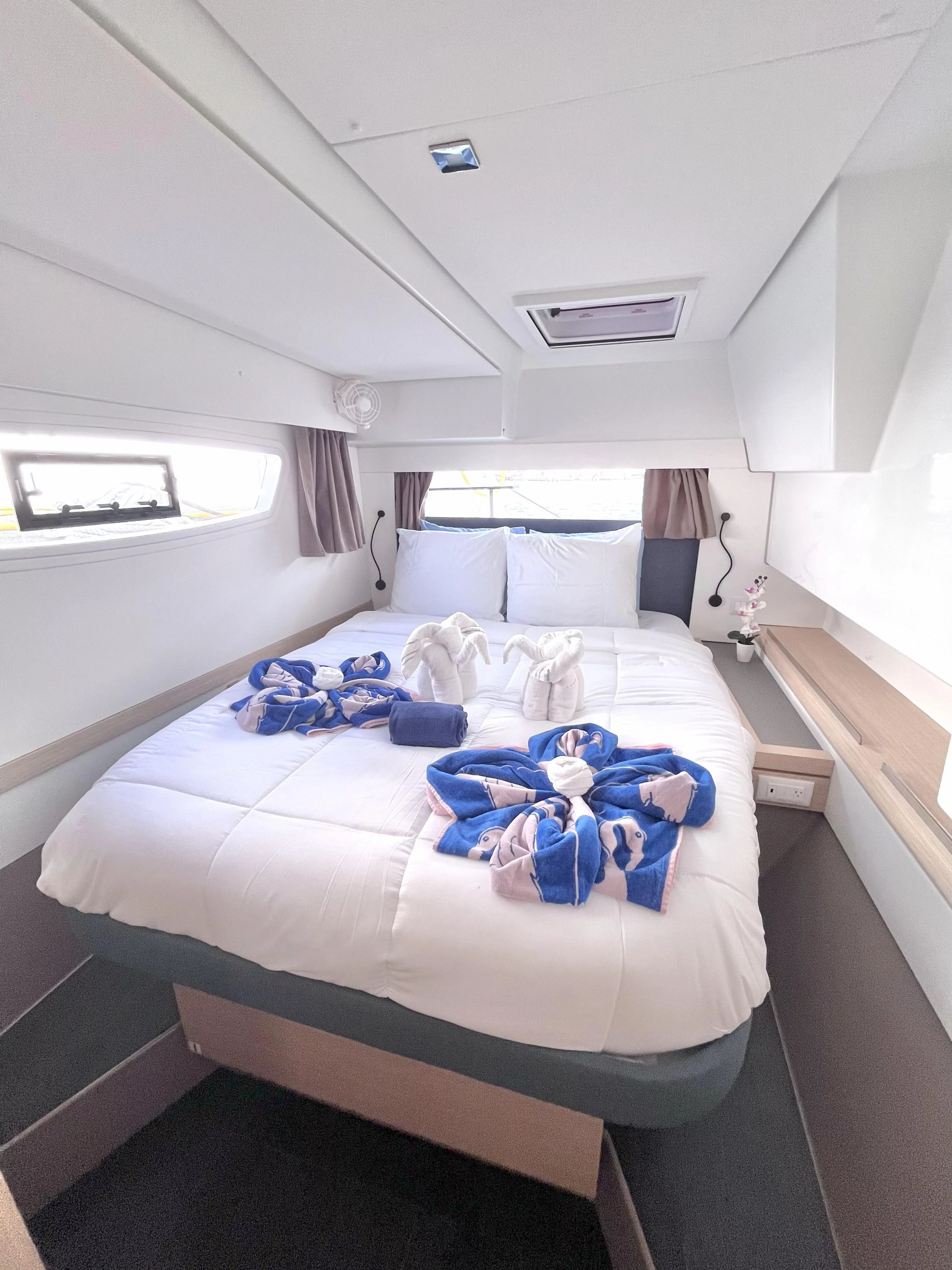 Fountaine Pajot Tanna 47 - 5 + 1 cab. (Blue Vibes)  - 5