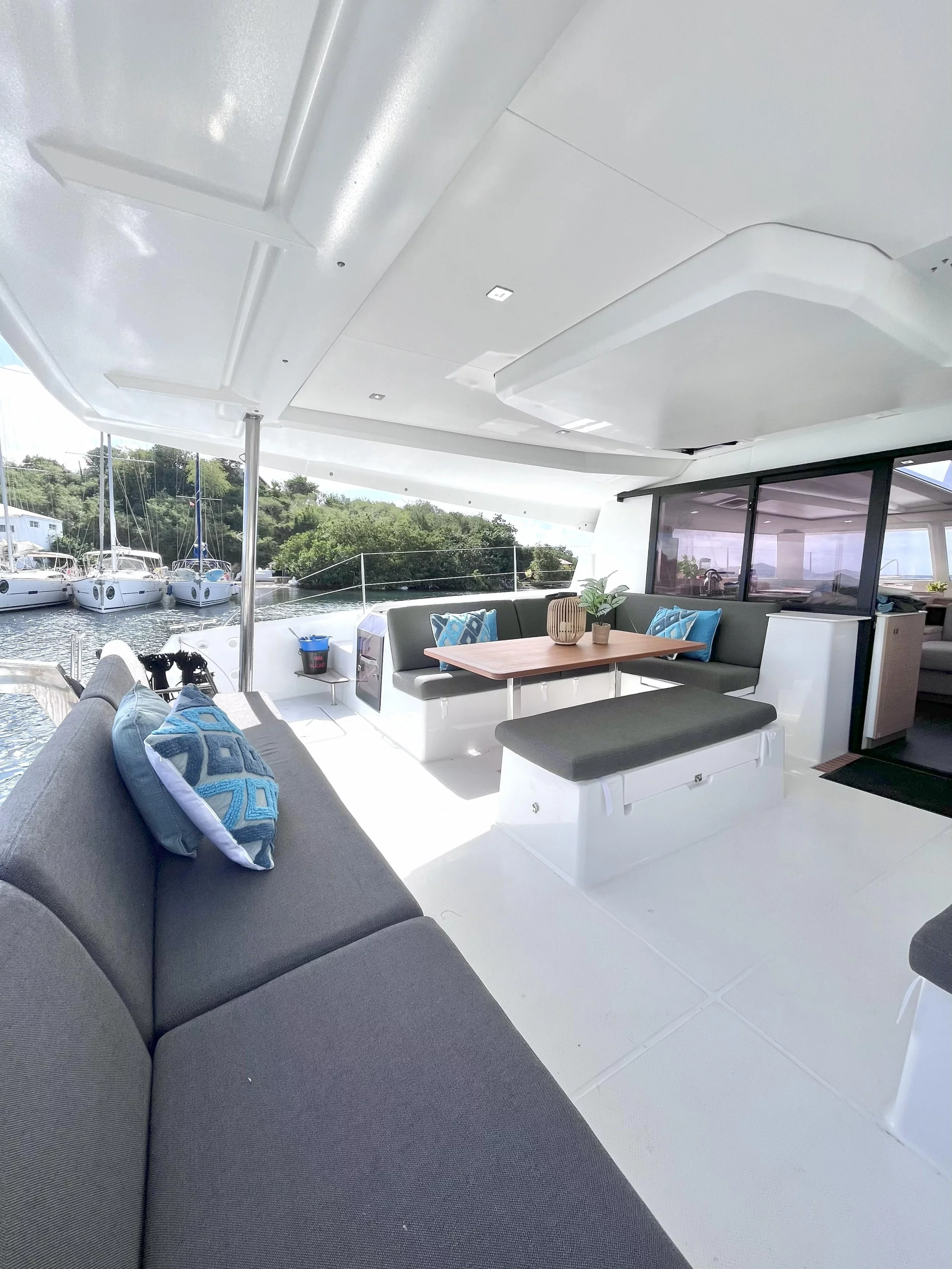 Fountaine Pajot Tanna 47 - 5 + 1 cab. (Blue Vibes)  - 12