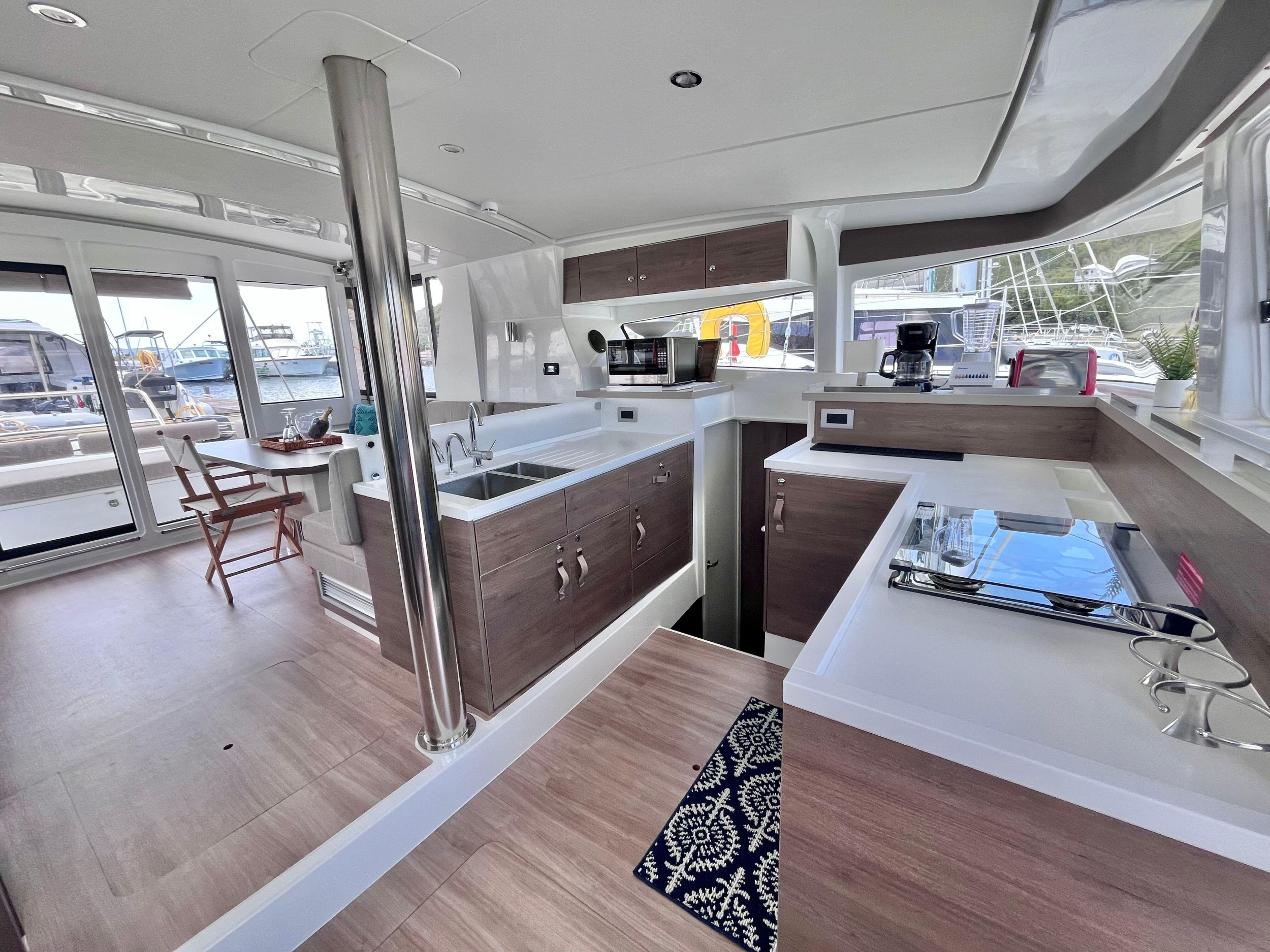 Photo #3 - Bali 4.2 (Hard Deck) in Parham Town - 61999