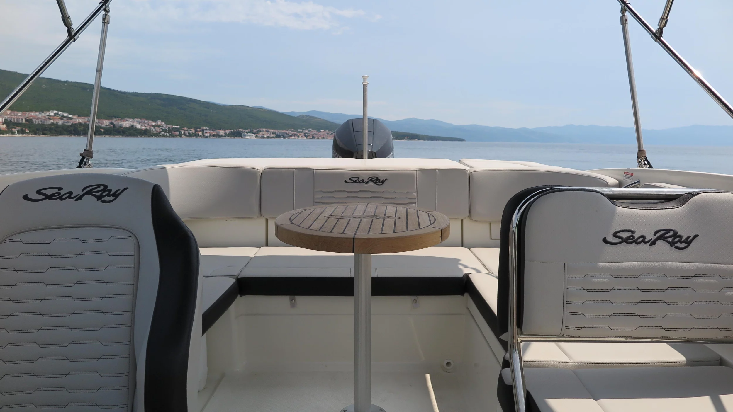 Sea Ray SPX 210 (Sea Ray SPX 210)  - 6