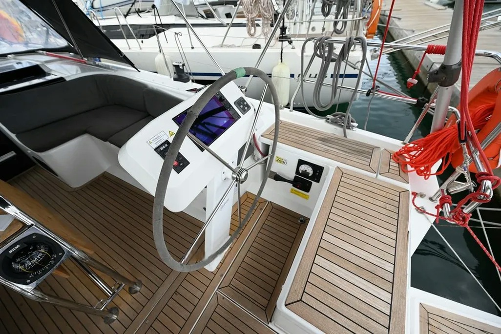 Photo #5 - Hanse 458 (Foxtrot) in Lefkada - 61769