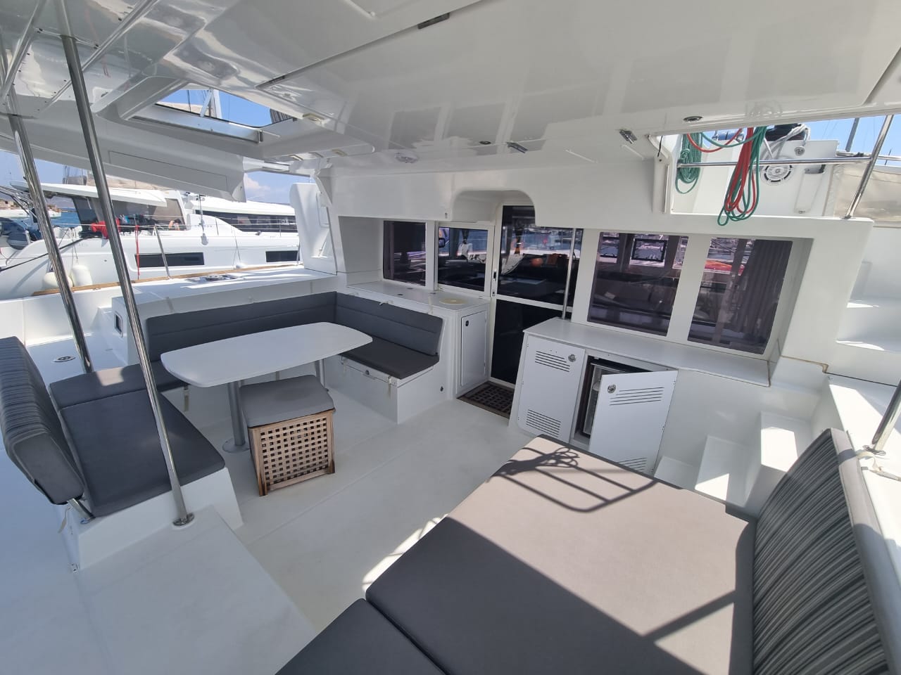 Photo #4 - Lagoon 450 F - 4 + 2 cab. (SoulMate) in Lavrion - 43999