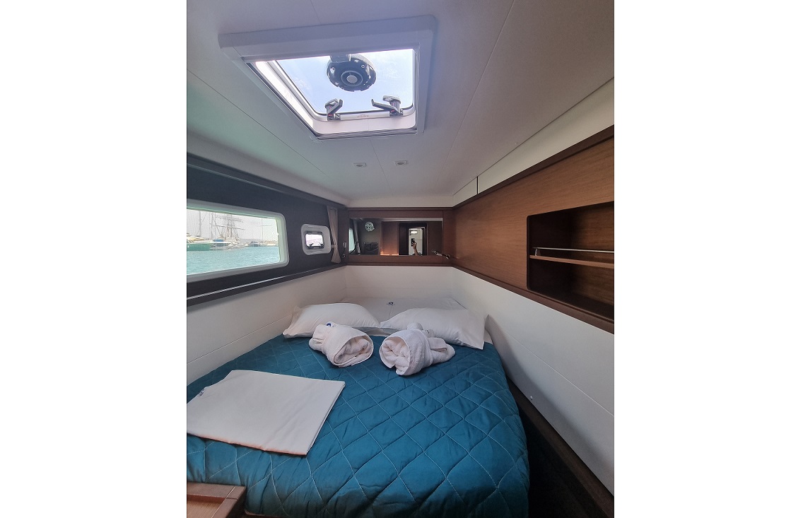 Photo #7 - Lagoon 450 F - 4 + 2 cab. (SoulMate) in Lavrion - 43999