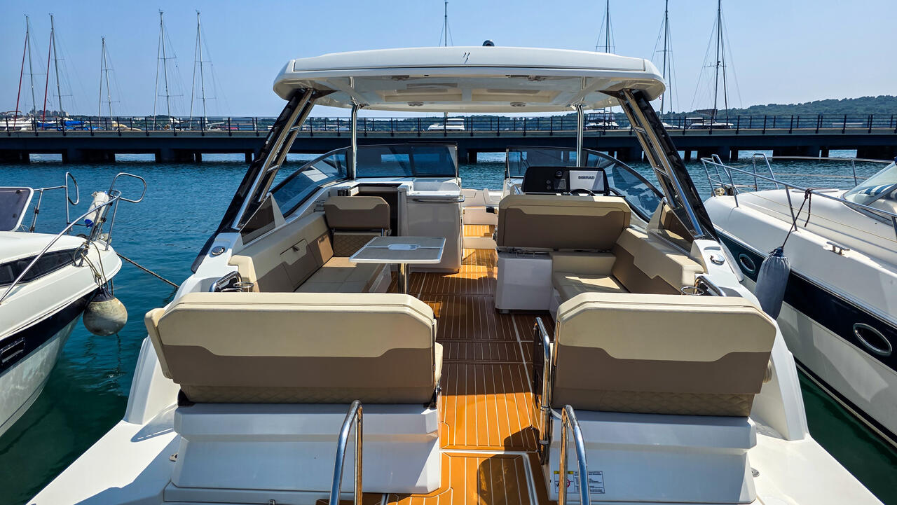 Photo #44 - AQUILA 32 SPORT (BATCAT) en Ajaccio - 63229