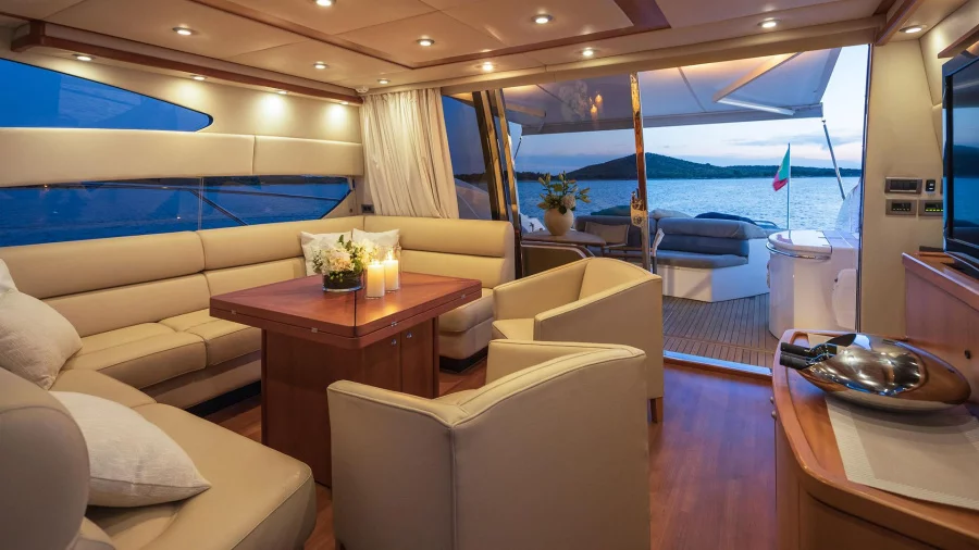 Sunseeker Predator 72 (Boy Toy)  - 14