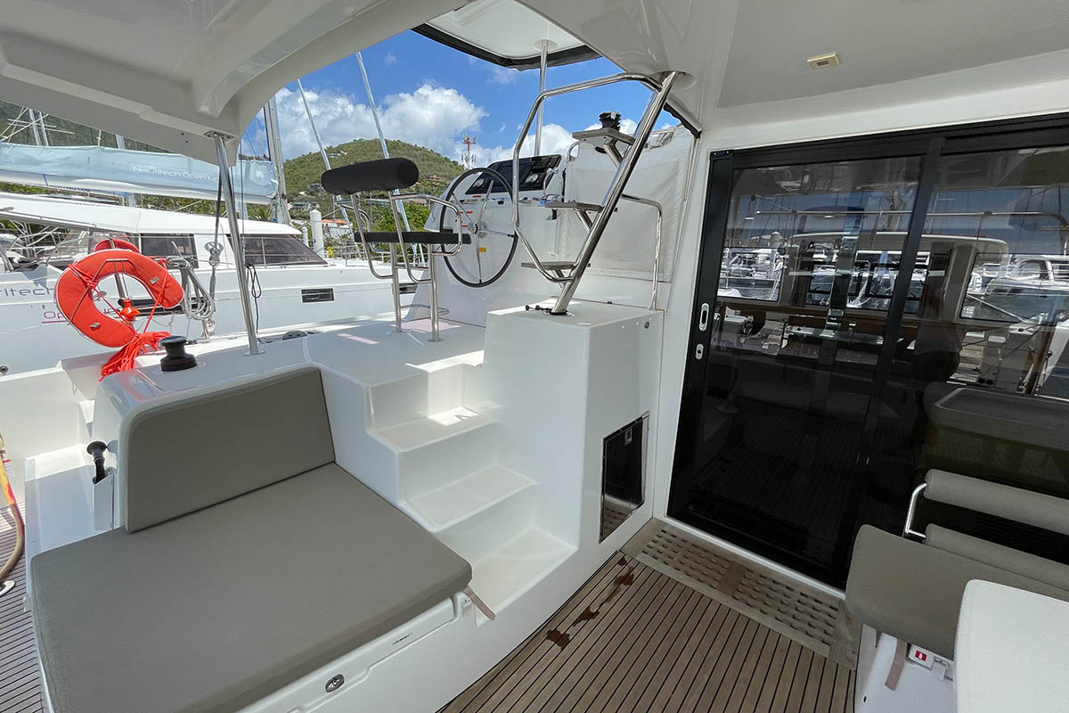 Photo #7 - Lagoon 42 - 3 + 1 cab. (Moana) en Nanny Cay - 44075
