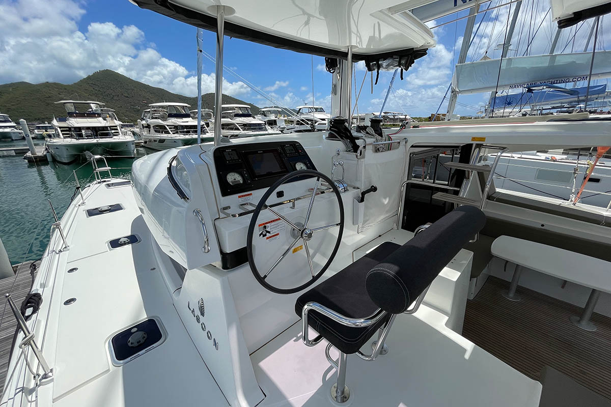 Photo #8 - Lagoon 42 - 3 + 1 cab. (Moana) en Nanny Cay - 44075
