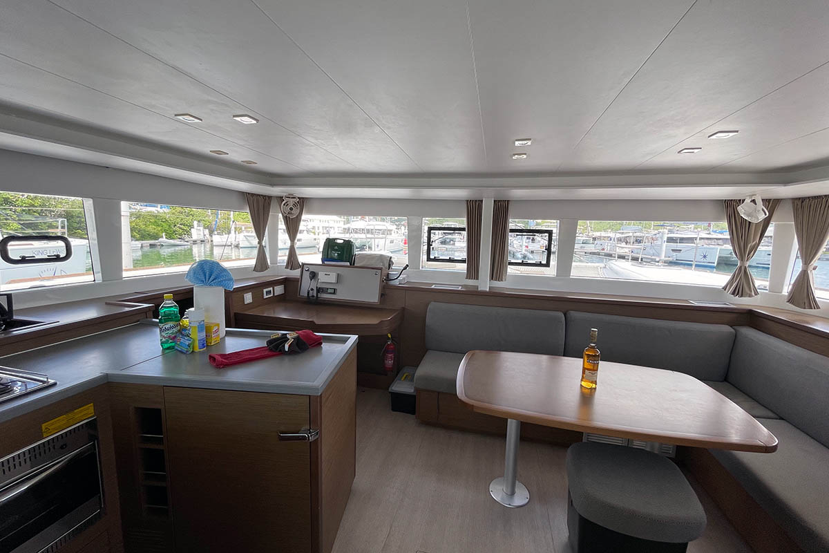 Photo #10 - Lagoon 450 F - 4 + 2 cab. (Summer) en Nanny Cay - 44079