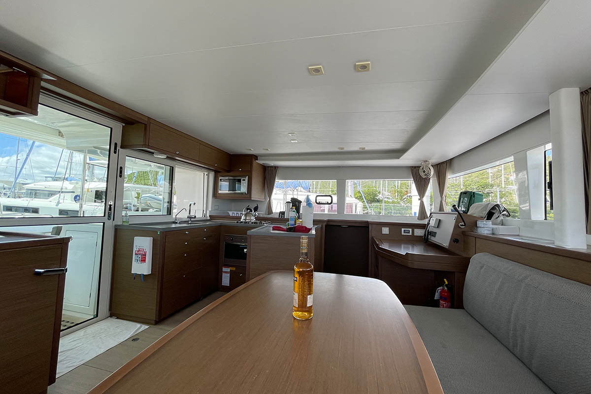 Photo #12 - Lagoon 450 F - 4 + 2 cab. (Summer) en Nanny Cay - 44079