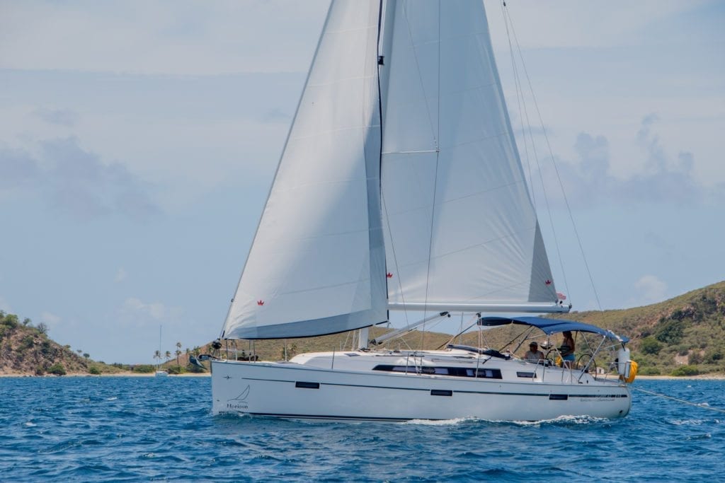 Photo #3 - Bavaria Cruiser 41 - 2 cab. (Patches) in Laguna Blu - 63161