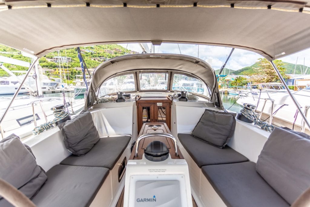 Photo #9 - Bavaria Cruiser 41 - 2 cab. (Patches) in Laguna Blu - 63161