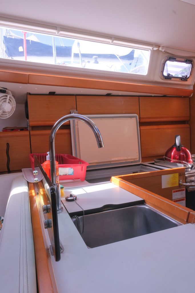 Photo #10 - Sun Odyssey 419 - 3 cab. (Makin Memories) in Laguna Blu - 63162