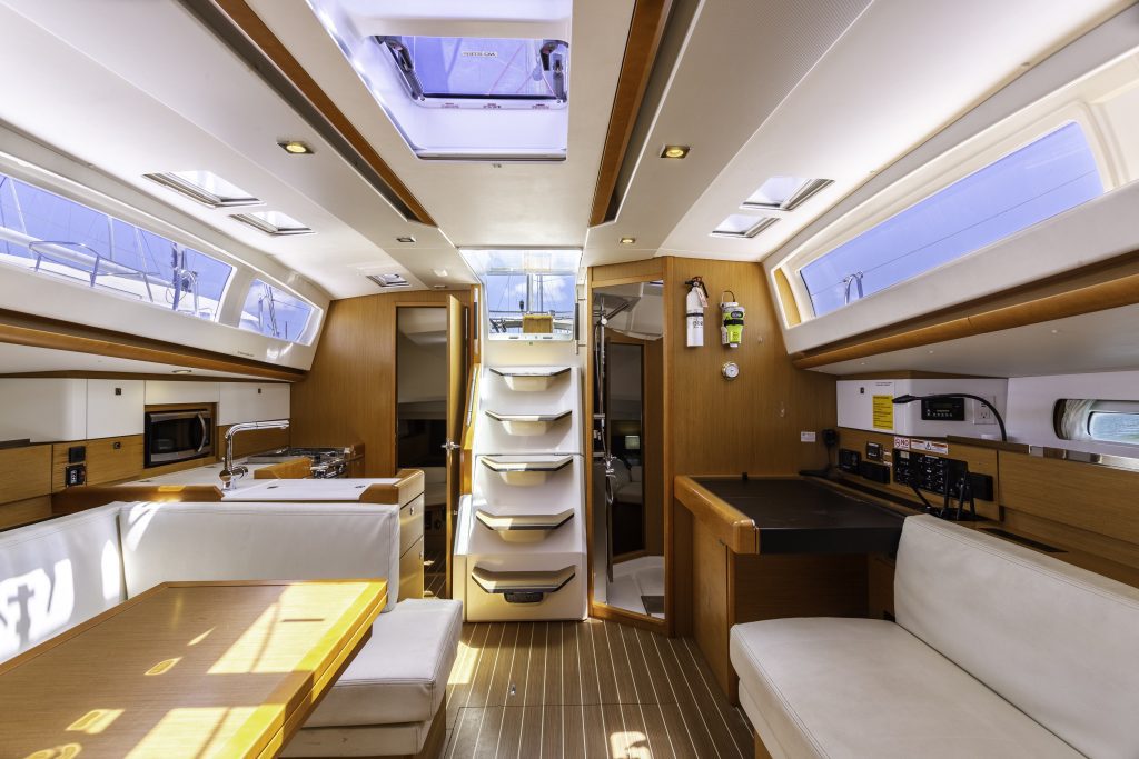 Photo #12 - Sun Odyssey 44 DS (Sea Wolf) en Laguna Azul - 63163